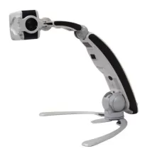 Masaüstünde ayaklı , hoş görünüşlü güçlü bir kamera